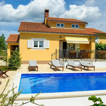 Сasa de vacaciones Cozy In With Wifi *